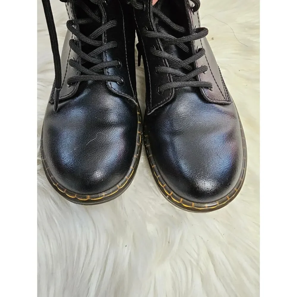 Dr. Martens Girls Zavala j Combat  Shoes Boots, Ankle Black size 4